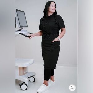 The Iconic Scrub Dress in the Original Collection | Black